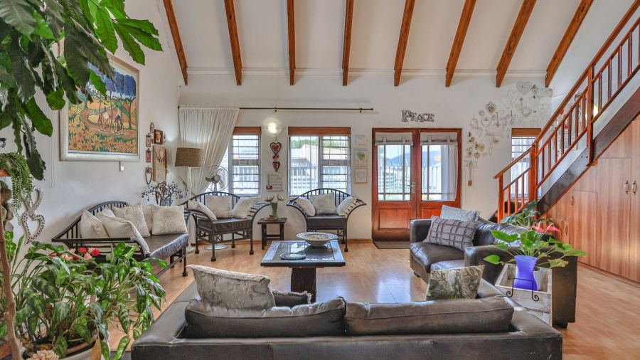 5 Bedroom Property for Sale in Perlemoenbaai Western Cape